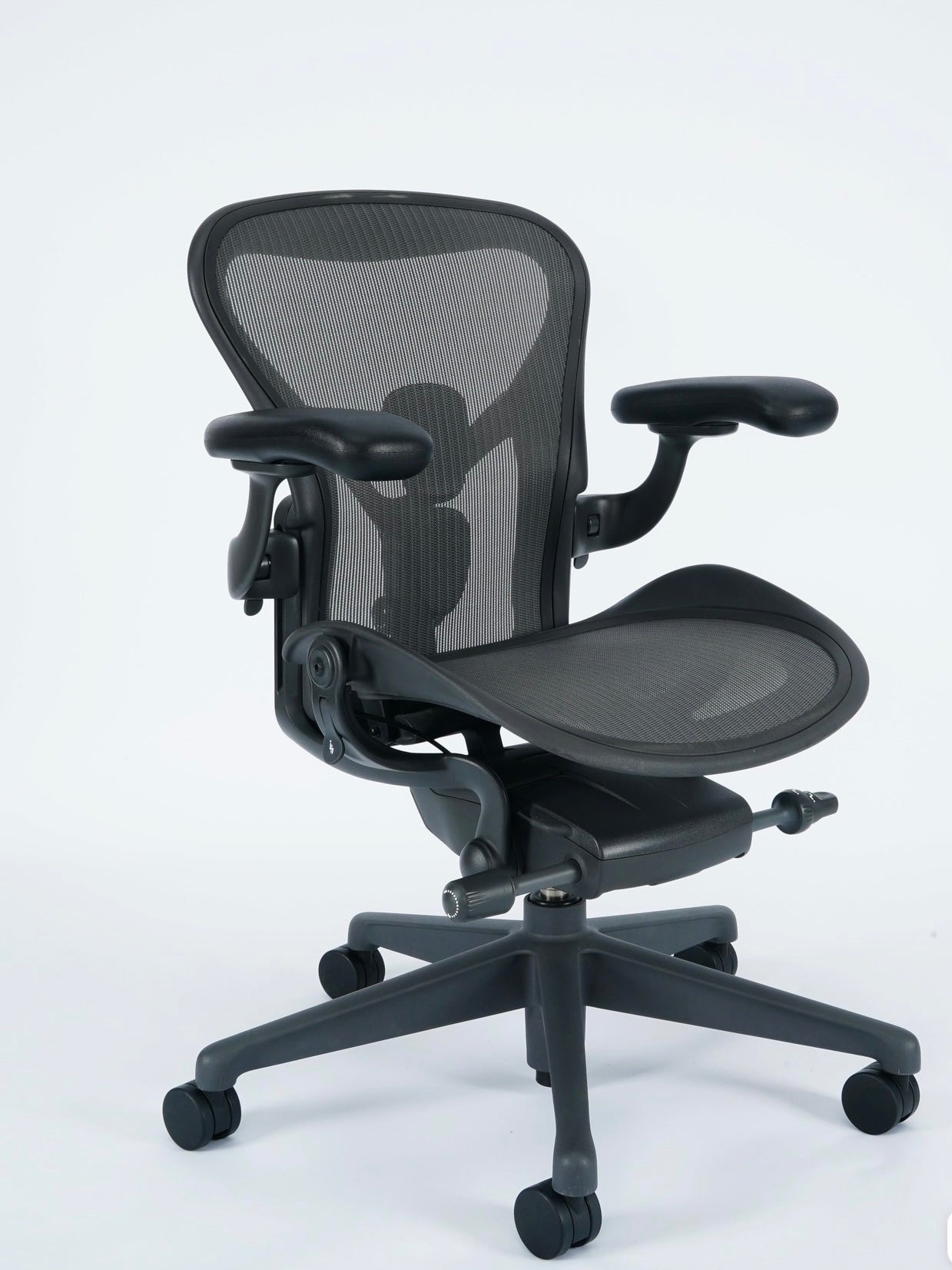 HM Aeron Remastered Chair Colour Graphite